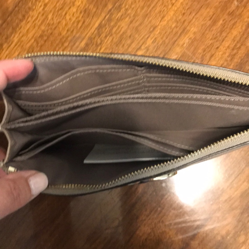 Coach wallet - Picture 2 of 3